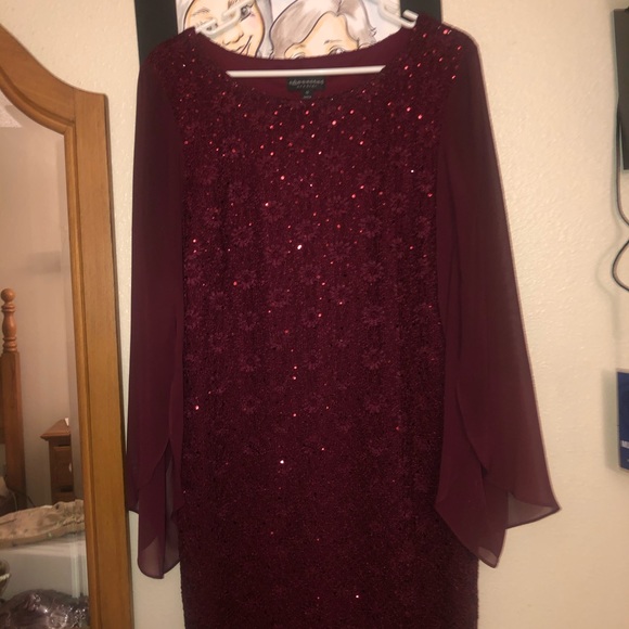 Dress - Picture 2 of 5